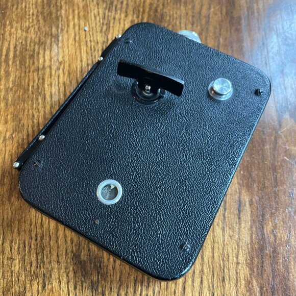 Cine-Kodak Eight Model 25 (1930s Retro Camera) - Picture 9 of 10